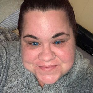 Meet your Posher, Carrie